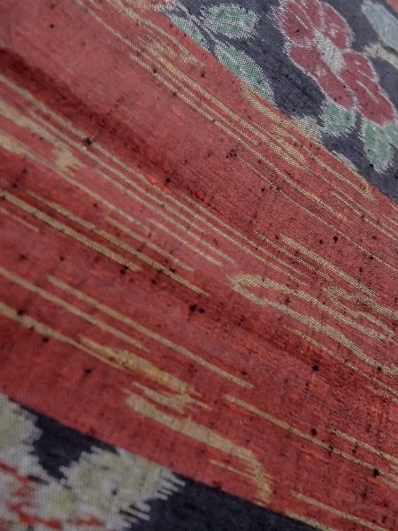 画像9: N1126D 女性用紬  シルク(正絹) 深いえんじ, 花 【中古】【USED】【リサイクル】 ★★★★☆【N1126D】 (9)