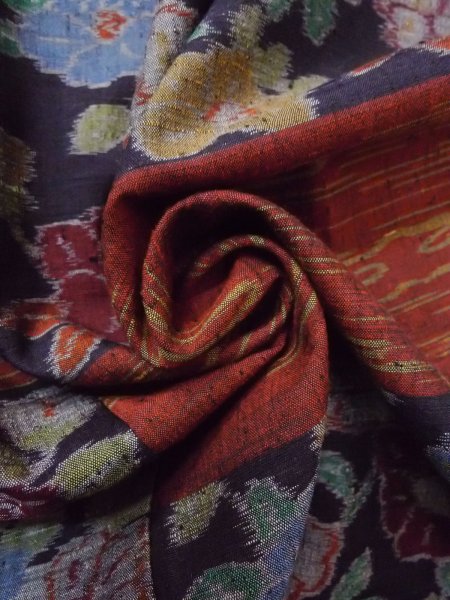 画像11: N1126D 女性用紬  シルク(正絹) 深いえんじ, 花 【中古】【USED】【リサイクル】 ★★★★☆【N1126D】 (11)