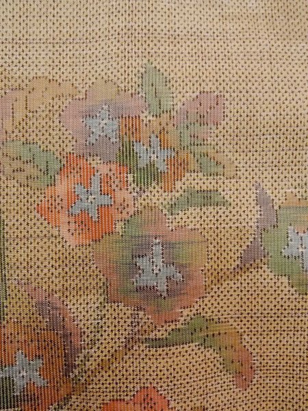 画像5: N1126F 女性用紬 大島紬 シルク（正絹） 薄いベージュ, 唐草 【中古】【USED】【リサイクル】 ★★★★☆【N1126F】 (5)