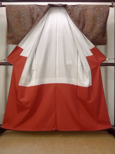 画像2: N1126H 女性用紬  シルク（正絹） 深い茶色, 花 【中古】【USED】【リサイクル】 ★★★★★【N1126H】 (2)