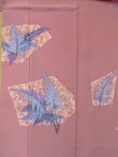 画像4: N1126L 女性用訪問着  シルク（正絹） 淡い桃色, 葉 【中古】【USED】【リサイクル】 ★★★★☆【N1126L】 (4)