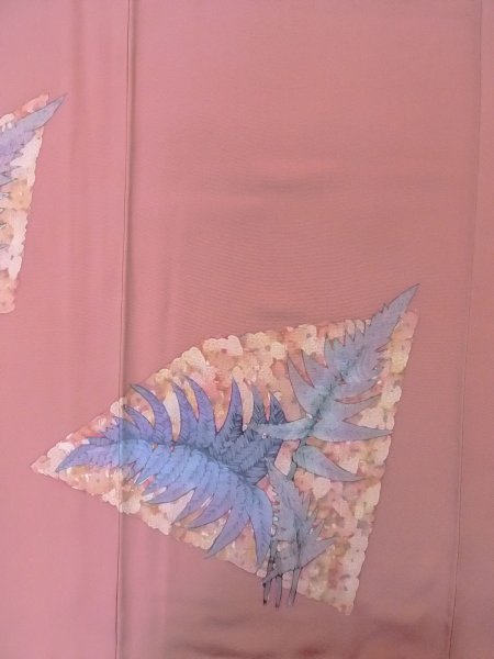画像5: N1126L 女性用訪問着  シルク（正絹） 淡い桃色, 葉 【中古】【USED】【リサイクル】 ★★★★☆【N1126L】 (5)