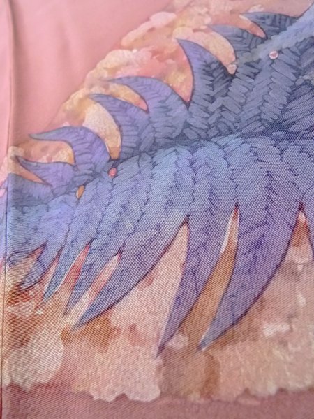 画像12: N1126L 女性用訪問着  シルク（正絹） 淡い桃色, 葉 【中古】【USED】【リサイクル】 ★★★★☆【N1126L】 (12)