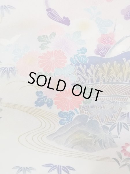 画像9: N1126M 女性用訪問着  シルク（正絹） 淡いオフ　ホワイト, 菊 【中古】【USED】【リサイクル】 ★★★☆☆【N1126M】 (9)