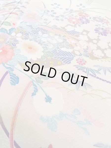 画像10: N1126M 女性用訪問着  シルク（正絹） 淡いオフ　ホワイト, 菊 【中古】【USED】【リサイクル】 ★★★☆☆【N1126M】 (10)