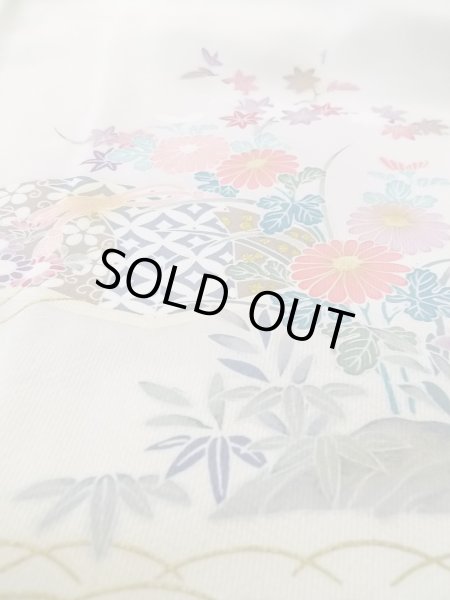 画像14: N1126M 女性用訪問着  シルク（正絹） 淡いオフ　ホワイト, 菊 【中古】【USED】【リサイクル】 ★★★☆☆【N1126M】 (14)