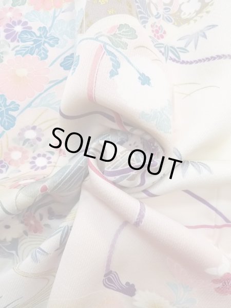 画像15: N1126M 女性用訪問着  シルク（正絹） 淡いオフ　ホワイト, 菊 【中古】【USED】【リサイクル】 ★★★☆☆【N1126M】 (15)