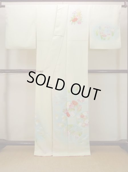 画像2: N1126O 女性用訪問着  シルク（正絹） 淡い黄緑色, ぼたん 【中古】【USED】【リサイクル】 ★★★☆☆【N1126O】 (2)