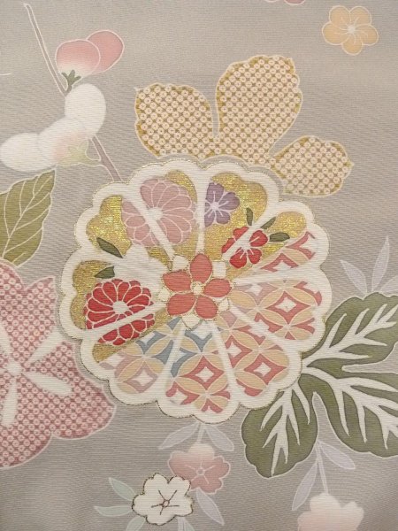 画像8: N1126P 女性用訪問着  シルク(正絹) 淡いベージュ, 桜 【中古】【USED】【リサイクル】 ★★☆☆☆【N1126P】 (8)