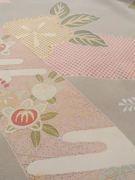 画像14: N1126P 女性用訪問着  シルク(正絹) 淡いベージュ, 桜 【中古】【USED】【リサイクル】 ★★☆☆☆【N1126P】 (14)