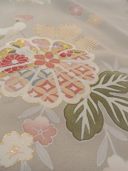 画像15: N1126P 女性用訪問着  シルク(正絹) 淡いベージュ, 桜 【中古】【USED】【リサイクル】 ★★☆☆☆【N1126P】 (15)