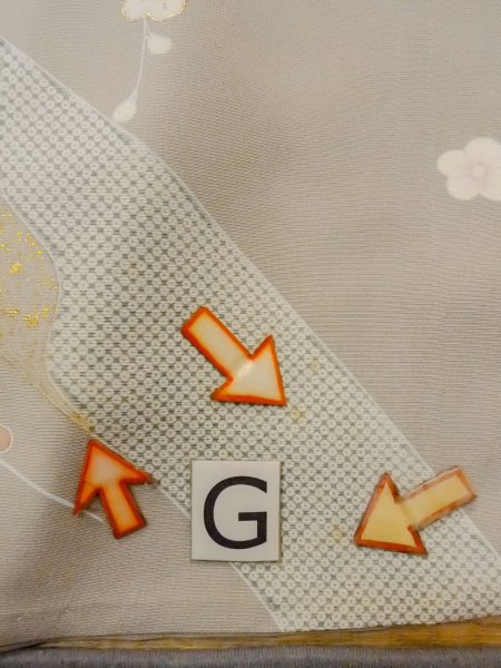 画像26: N1126P 女性用訪問着  シルク(正絹) 淡いベージュ, 桜 【中古】【USED】【リサイクル】 ★★☆☆☆【N1126P】 (26)