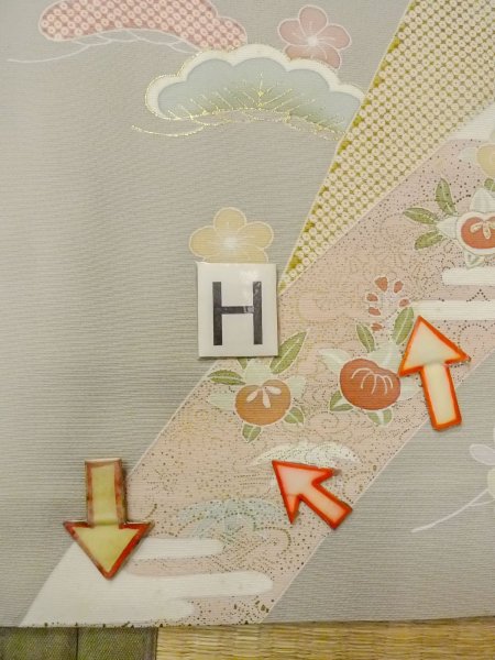 画像27: N1126P 女性用訪問着  シルク(正絹) 淡いベージュ, 桜 【中古】【USED】【リサイクル】 ★★☆☆☆【N1126P】 (27)