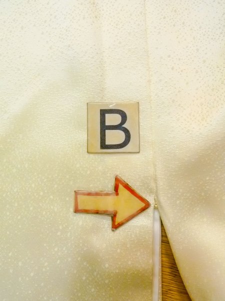 画像21: N1126T 女性用訪問着  シルク(正絹) 光沢のあるアイボリー, 桜 【中古】【USED】【リサイクル】 ★★☆☆☆【N1126T】 (21)