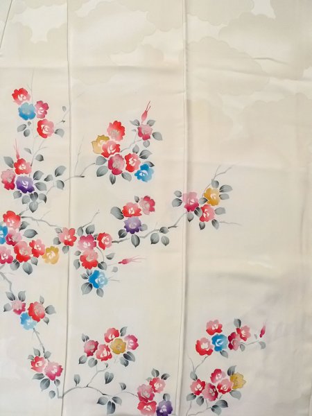 画像4: N1126U 女性用訪問着  シルク(正絹) 光沢のあるオフ ホワイト, バラ 【中古】【USED】【リサイクル】 ★★★☆☆【N1126U】 (4)