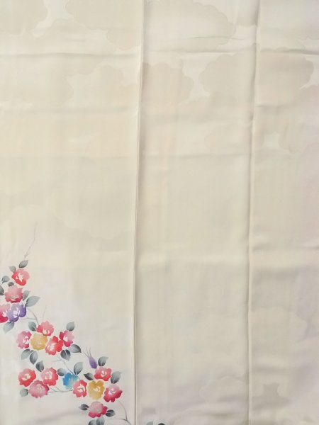 画像5: N1126U 女性用訪問着  シルク(正絹) 光沢のあるオフ ホワイト, バラ 【中古】【USED】【リサイクル】 ★★★☆☆【N1126U】 (5)