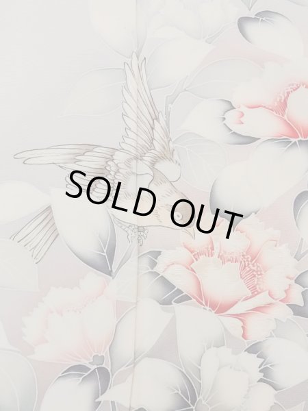 画像6: N1126V 女性用訪問着  シルク(正絹) 淡い灰色, 椿 【中古】【USED】【リサイクル】 ★★★☆☆【N1126V】 (6)