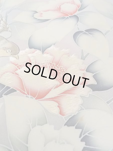 画像10: N1126V 女性用訪問着  シルク(正絹) 淡い灰色, 椿 【中古】【USED】【リサイクル】 ★★★☆☆【N1126V】 (10)