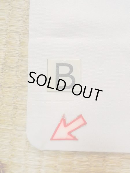 画像18: N1126V 女性用訪問着  シルク(正絹) 淡い灰色, 椿 【中古】【USED】【リサイクル】 ★★★☆☆【N1126V】 (18)