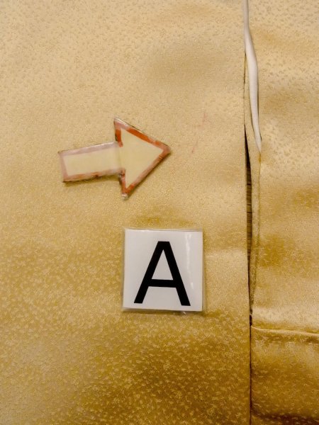 画像17: N1127C 女性用訪問着  シルク(正絹) 光沢のある淡い茶色, 菊 【中古】【USED】【リサイクル】 ★★★☆☆【N1127C】 (17)