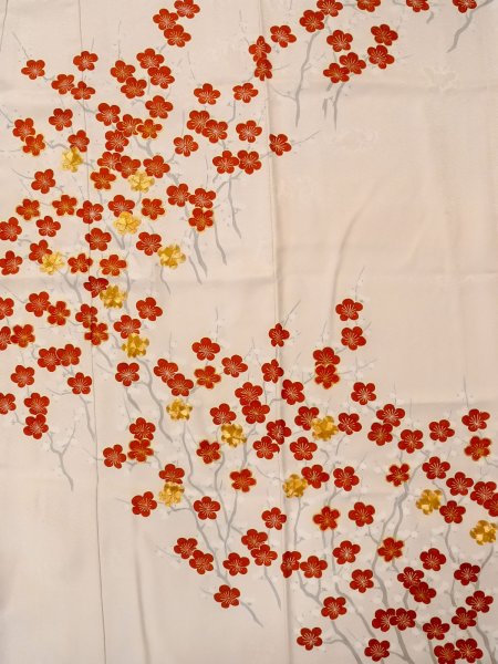 画像9: N1127D 女性用振袖  シルク（正絹） 淡い桃色, 梅 【中古】【USED】【リサイクル】 ★★★☆☆【N1127D】 (9)
