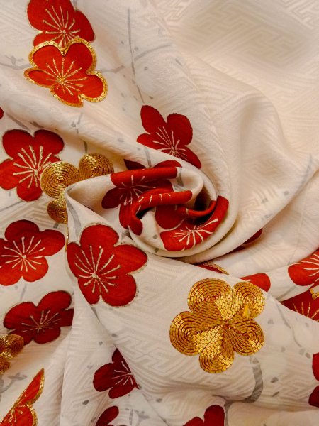 画像19: N1127D 女性用振袖  シルク（正絹） 淡い桃色, 梅 【中古】【USED】【リサイクル】 ★★★☆☆【N1127D】 (19)