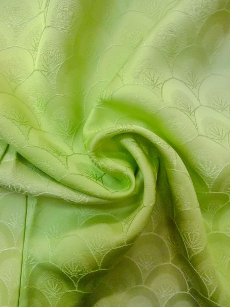 画像11: N1210F 女性用色無地  シルク(正絹) 薄い黄緑色, ぼかし 【中古】【USED】【リサイクル】 ★★☆☆☆【N1210F】 (11)