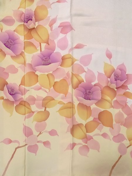画像3: N1210K 女性用訪問着  シルク（正絹） 薄いアイボリー, 椿 【中古】【USED】【リサイクル】 ★★★☆☆【N1210K】 (3)