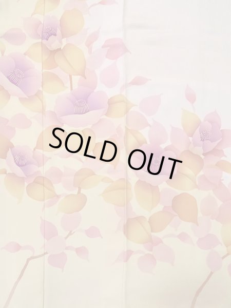 画像3: N1210K 女性用訪問着  シルク（正絹） 薄いアイボリー, 椿 【中古】【USED】【リサイクル】 ★★★☆☆【N1210K】 (3)