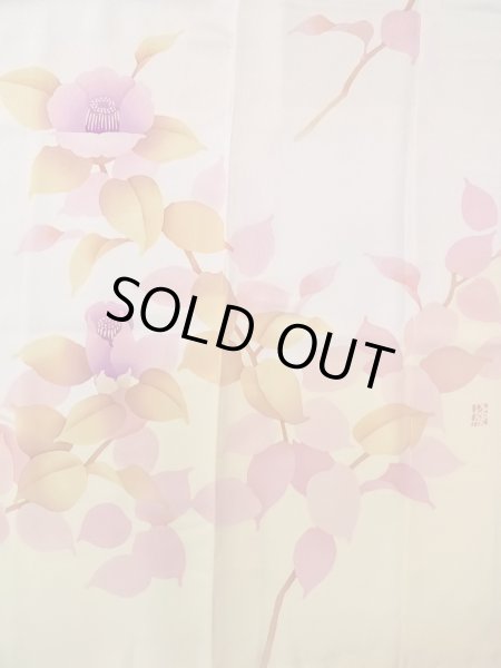 画像4: N1210K 女性用訪問着  シルク（正絹） 薄いアイボリー, 椿 【中古】【USED】【リサイクル】 ★★★☆☆【N1210K】 (4)