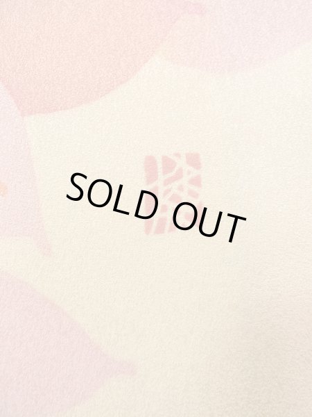 画像5: N1210K 女性用訪問着  シルク（正絹） 薄いアイボリー, 椿 【中古】【USED】【リサイクル】 ★★★☆☆【N1210K】 (5)