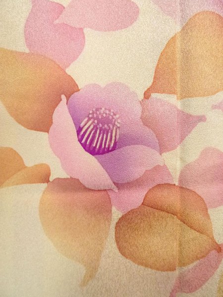 画像8: N1210K 女性用訪問着  シルク（正絹） 薄いアイボリー, 椿 【中古】【USED】【リサイクル】 ★★★☆☆【N1210K】 (8)