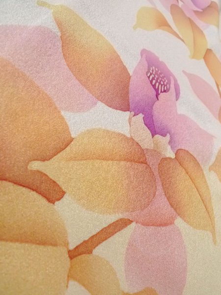 画像13: N1210K 女性用訪問着  シルク（正絹） 薄いアイボリー, 椿 【中古】【USED】【リサイクル】 ★★★☆☆【N1210K】 (13)