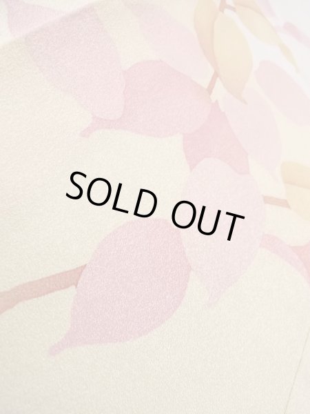 画像14: N1210K 女性用訪問着  シルク（正絹） 薄いアイボリー, 椿 【中古】【USED】【リサイクル】 ★★★☆☆【N1210K】 (14)