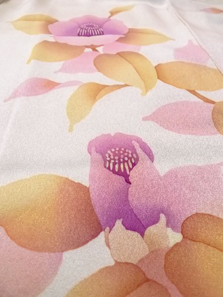 画像15: N1210K 女性用訪問着  シルク（正絹） 薄いアイボリー, 椿 【中古】【USED】【リサイクル】 ★★★☆☆【N1210K】 (15)