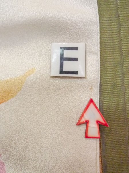 画像23: N1210K 女性用訪問着  シルク（正絹） 薄いアイボリー, 椿 【中古】【USED】【リサイクル】 ★★★☆☆【N1210K】 (23)