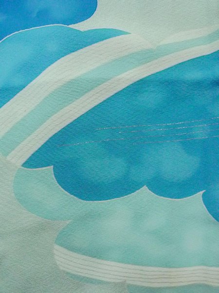 画像6: N1210M 女性用付下げ  シルク(正絹) 淡い水色, 雲 【中古】【USED】【リサイクル】 ★★★☆☆【N1210M】 (6)