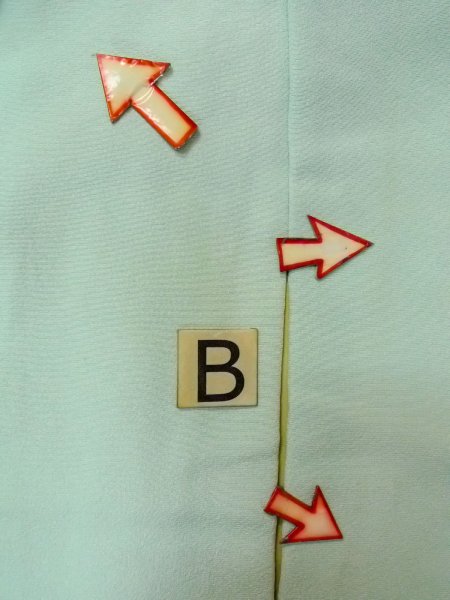 画像17: N1210M 女性用付下げ  シルク(正絹) 淡い水色, 雲 【中古】【USED】【リサイクル】 ★★★☆☆【N1210M】 (17)