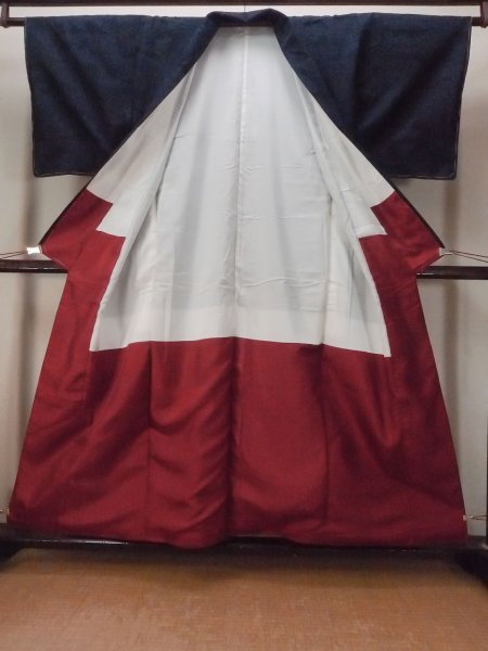 画像2: N1210R 女性用紬  シルク(正絹) 深い藍, 花 【中古】【USED】【リサイクル】 ★★★★☆【N1210R】 (2)