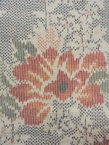 画像6: N1210S 女性用紬  シルク(正絹) 淡いマルチカラー, 花 【中古】【USED】【リサイクル】 ★★★☆☆【N1210S】 (6)