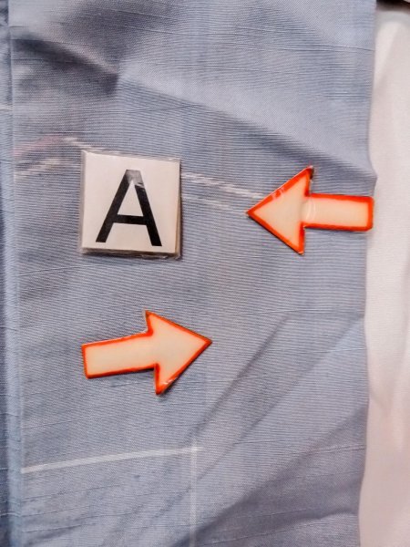 画像14: N1210Y 女性用紬  シルク(正絹) 淡い灰色がかった水色, 幾何学模様 【中古】【USED】【リサイクル】 ★★★☆☆【N1210Y】 (14)