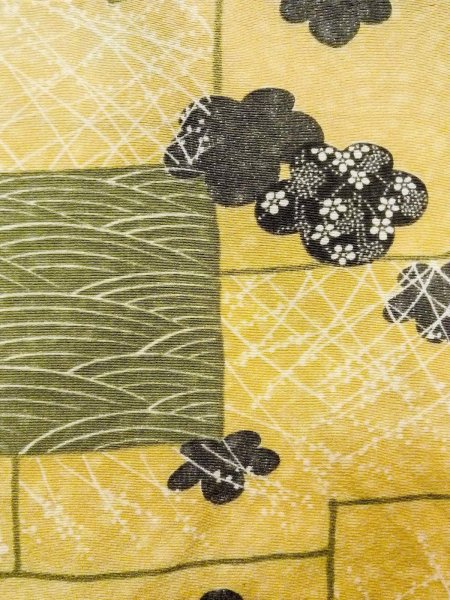 画像5: N1211C 女性用小紋  シルク(正絹) 灰色がかった黄色, 菊 【中古】【USED】【リサイクル】 ★★★★☆【N1211C】 (5)