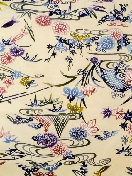 画像4: N1211D 女性用小紋  シルク(正絹) アイボリー, 菊 【中古】【USED】【リサイクル】 ★★★☆☆【N1211D】 (4)