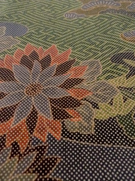 画像9: N1211G 女性用紬 大島紬 シルク(正絹) 深いマルチカラー, 菊 【中古】【USED】【リサイクル】 ★★★★☆【N1211G】 (9)