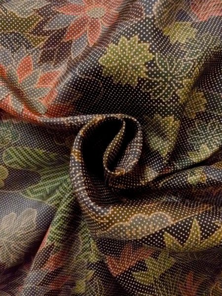 画像11: N1211G 女性用紬 大島紬 シルク(正絹) 深いマルチカラー, 菊 【中古】【USED】【リサイクル】 ★★★★☆【N1211G】 (11)
