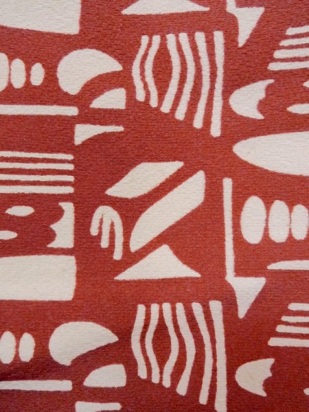 画像7: N1211H 女性用小紋  シルク(正絹) 灰色がかった赤色, 幾何学模様 【中古】【USED】【リサイクル】 ★★★☆☆【N1211H】 (7)