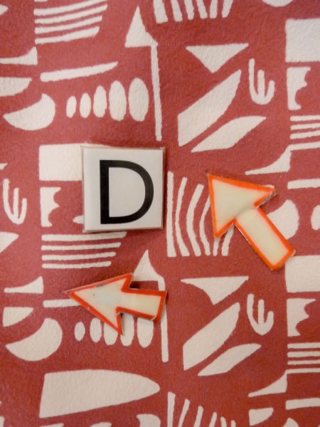 画像17: N1211H 女性用小紋  シルク(正絹) 灰色がかった赤色, 幾何学模様 【中古】【USED】【リサイクル】 ★★★☆☆【N1211H】 (17)