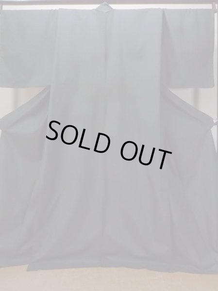 画像1: N1226B 男性用着物 大島紬 シルク(正絹) 青み灰色, 亀甲 【中古】【USED】【リサイクル】 ★★☆☆☆【N1226B】 (1)