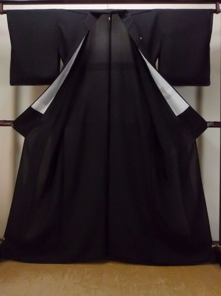 画像2: N1226F 女性用喪服  シルク(正絹) 黒,  【中古】【USED】【リサイクル】 ★★★★☆【N1226F】 (2)