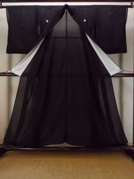 画像2: N1226I 女性用喪服  シルク（正絹） 黒,  【中古】【USED】【リサイクル】 ★★★★☆【N1226I】 (2)